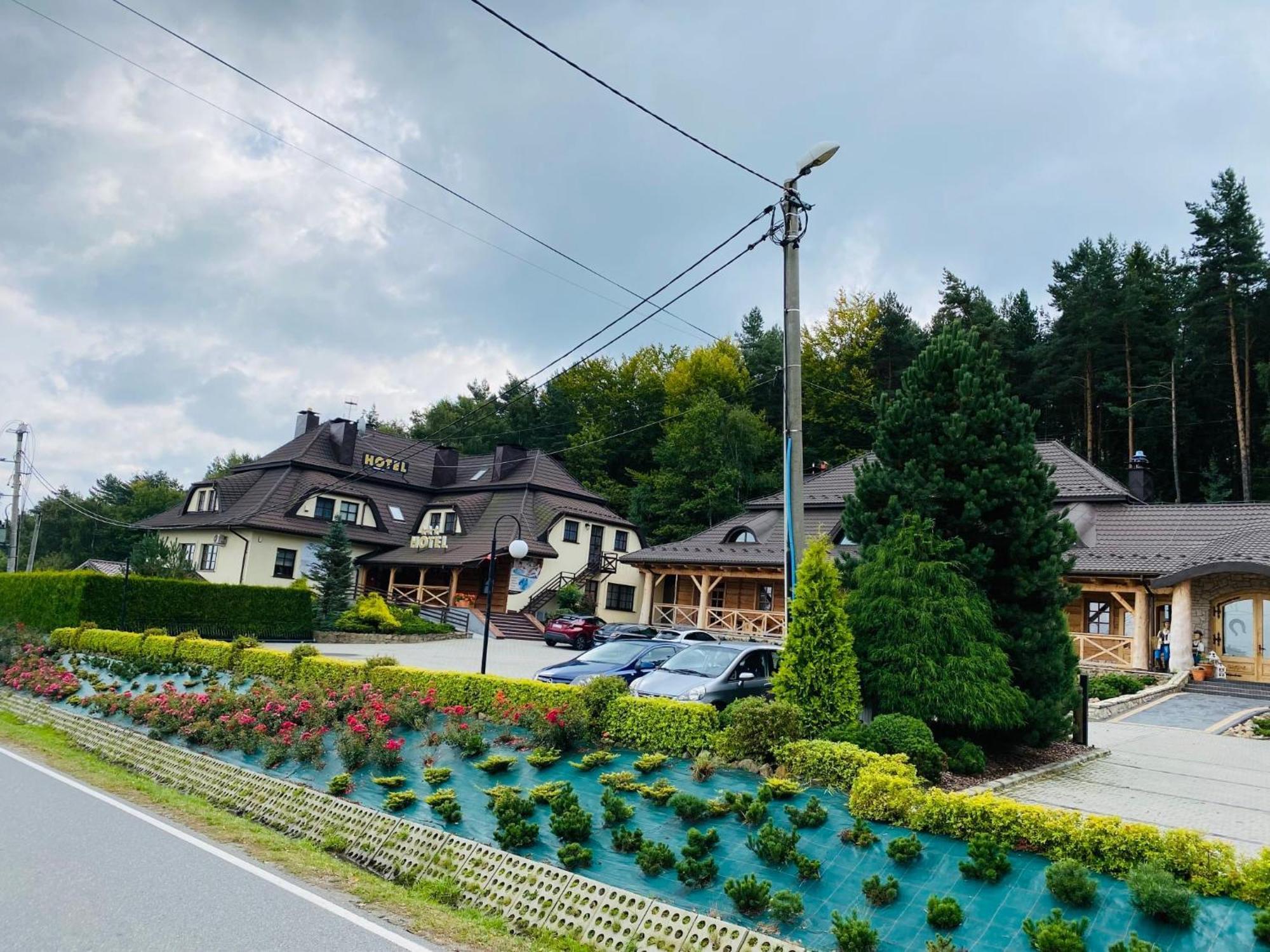 Hotel I Gospoda Pod Kamieniem Ліпниця-Мурована Екстер'єр фото